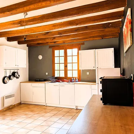 Vakantiehuis Family House With Garden, Terrace & Bbq