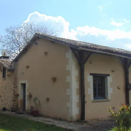 Family House With Garden, Terrace & Bbq Saint-Sauvant (Vienne)